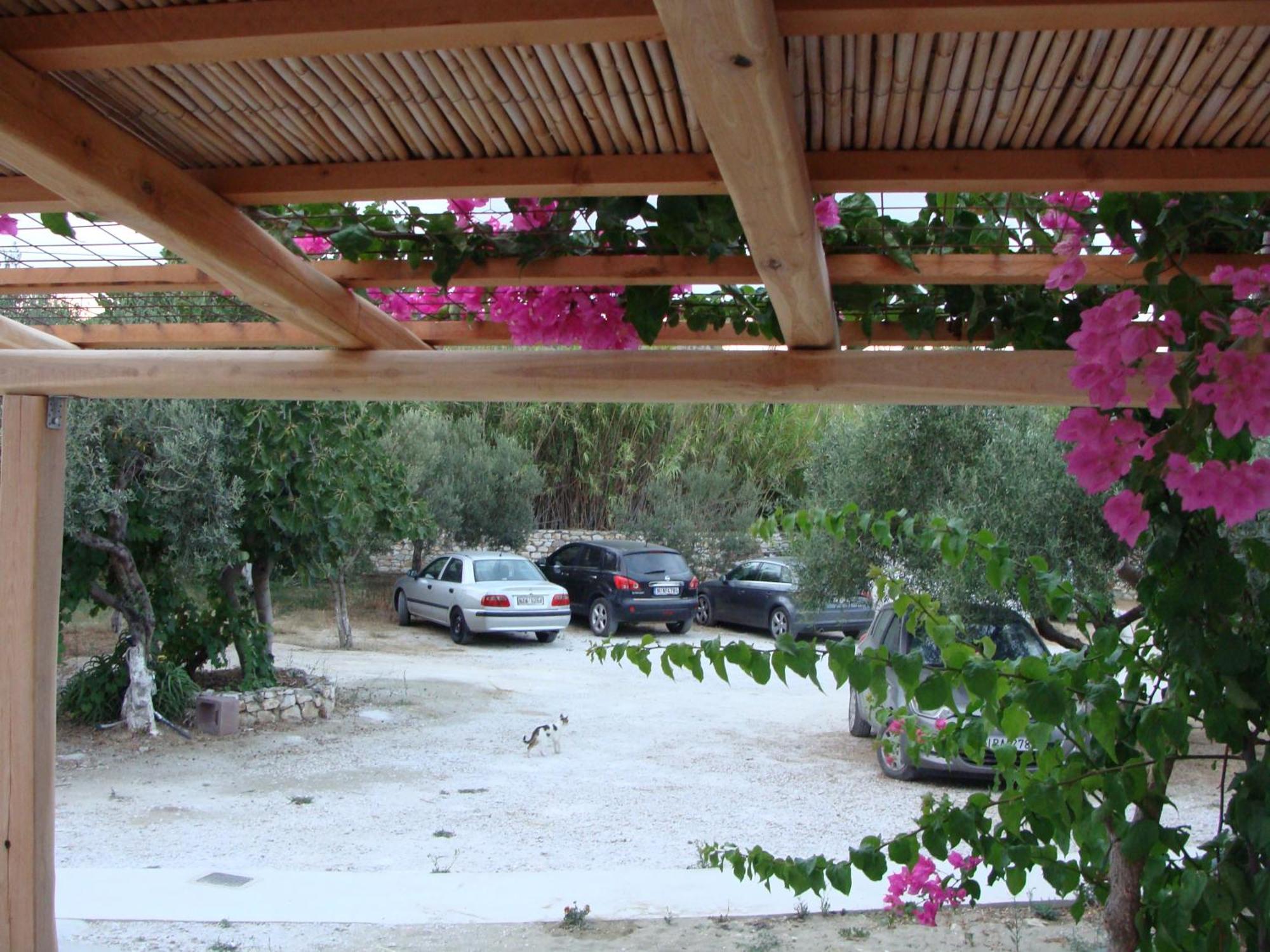 Παραθιν Αλοσ 2 Daire İskiri Dış mekan fotoğraf